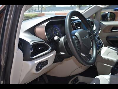 2021 Chrysler Voyager LXi - Photo 14 - Mesa, AZ 85201