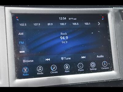 2021 Chrysler Voyager LXi - Photo 10 - Mesa, AZ 85201