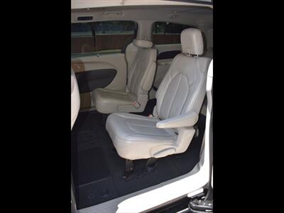2021 Chrysler Voyager LXi - Photo 19 - Mesa, AZ 85201