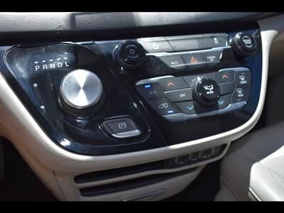 2021 Chrysler Voyager LXi - Photo 12 - Mesa, AZ 85201