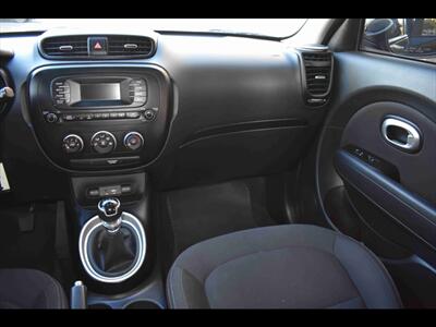 2015 Kia Soul   - Photo 26 - Mesa, AZ 85201