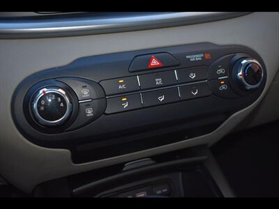 2019 Kia Sorento LX - Photo 12 - Mesa, AZ 85201