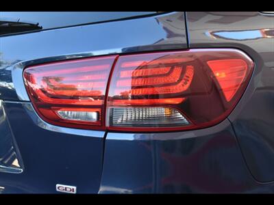2019 Kia Sorento LX - Photo 51 - Mesa, AZ 85201