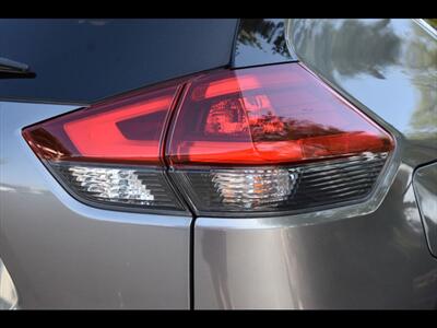 2020 Nissan Rogue SV - Photo 52 - Mesa, AZ 85201
