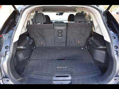 2020 Nissan Rogue SV - Photo 26 - Mesa, AZ 85201