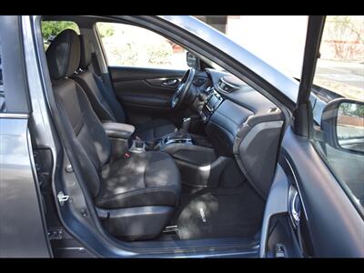 2020 Nissan Rogue SV - Photo 34 - Mesa, AZ 85201