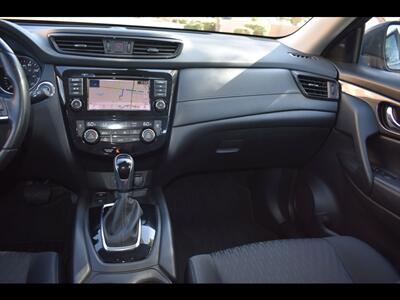 2020 Nissan Rogue SV - Photo 32 - Mesa, AZ 85201