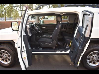 2013 Toyota FJ Cruiser   - Photo 16 - Mesa, AZ 85201