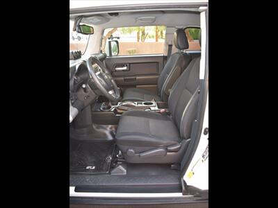 2013 Toyota FJ Cruiser   - Photo 11 - Mesa, AZ 85201