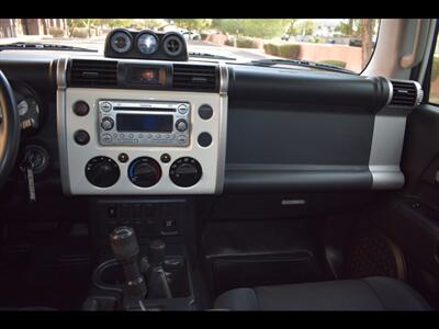 2013 Toyota FJ Cruiser   - Photo 27 - Mesa, AZ 85201