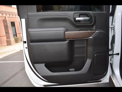 2022 GMC Sierra 2500HD Denali   - Photo 22 - Mesa, AZ 85201