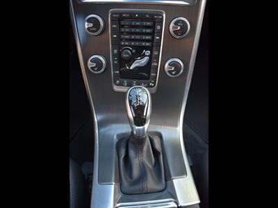 2016 Volvo XC60 T5 Drive-E Platinum - Photo 12 - Mesa, AZ 85201