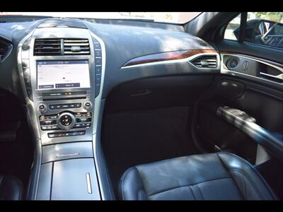 2019 Lincoln MKZ Hybrid Reserve II   - Photo 33 - Mesa, AZ 85201
