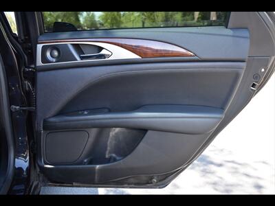 2019 Lincoln MKZ Hybrid Reserve II   - Photo 31 - Mesa, AZ 85201