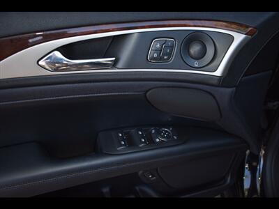 2019 Lincoln MKZ Hybrid Reserve II   - Photo 20 - Mesa, AZ 85201