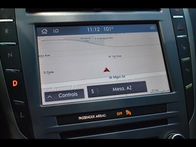 2019 Lincoln MKZ Hybrid Reserve II   - Photo 10 - Mesa, AZ 85201