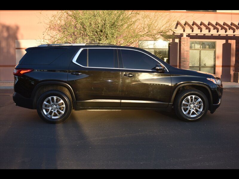 2018 Chevrolet Traverse LT Cloth   - Photo 1 - Mesa, AZ 85201