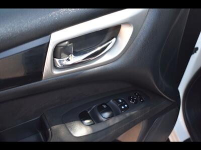 2014 Nissan Pathfinder S   - Photo 17 - Mesa, AZ 85201