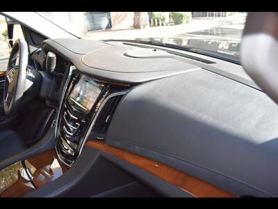 2017 Cadillac Escalade Luxury   - Photo 38 - Mesa, AZ 85201