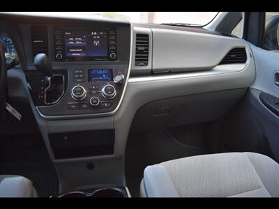 2020 Toyota Sienna LE 8-Passenger   - Photo 29 - Mesa, AZ 85201