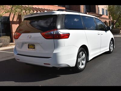 2020 Toyota Sienna LE 8-Passenger   - Photo 7 - Mesa, AZ 85201