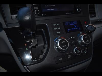 2020 Toyota Sienna LE 8-Passenger   - Photo 12 - Mesa, AZ 85201