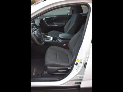 2020 Toyota RAV4 LE   - Photo 16 - Mesa, AZ 85201