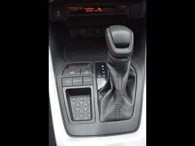 2020 Toyota RAV4 LE   - Photo 13 - Mesa, AZ 85201