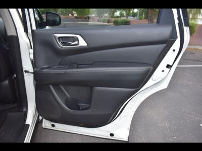 2016 Nissan Pathfinder Platinum - Photo 30 - Mesa, AZ 85201