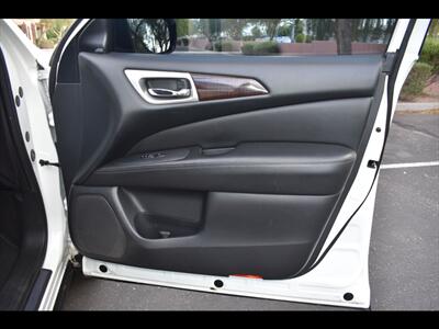 2016 Nissan Pathfinder Platinum - Photo 38 - Mesa, AZ 85201