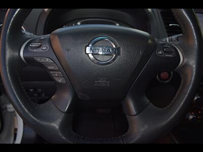 2016 Nissan Pathfinder Platinum - Photo 14 - Mesa, AZ 85201