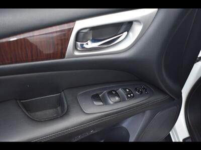 2016 Nissan Pathfinder Platinum - Photo 19 - Mesa, AZ 85201