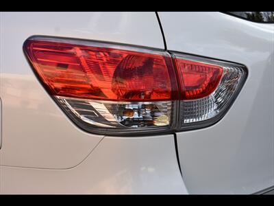 2016 Nissan Pathfinder Platinum - Photo 52 - Mesa, AZ 85201