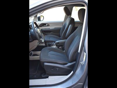 2021 Chrysler Voyager LX - Photo 14 - Mesa, AZ 85201