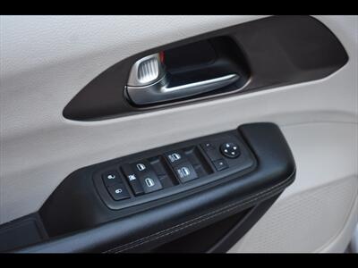 2021 Chrysler Voyager LX - Photo 17 - Mesa, AZ 85201