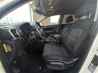 2017 Kia Sportage LX - Photo 11 - Helena, MT 59601