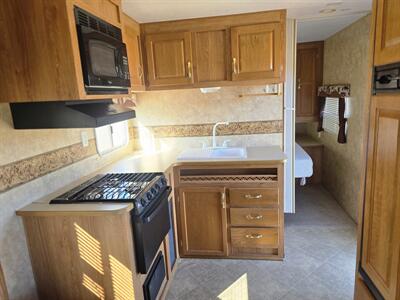 2006 Jayco Pull Trailer 31ft   - Photo 9 - Helena, MT 59601