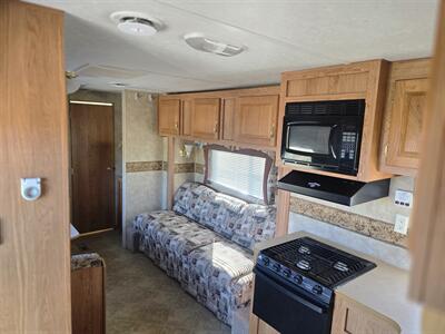 2006 Jayco Pull Trailer 31ft   - Photo 4 - Helena, MT 59601