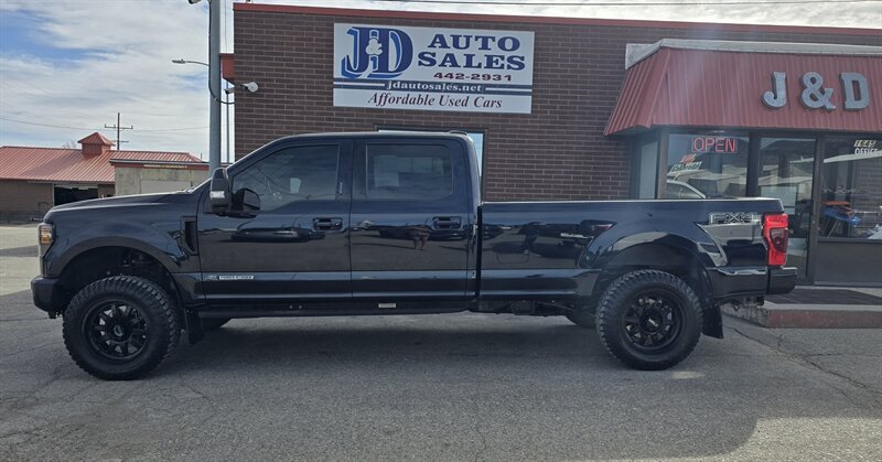 2021 Ford F-350 Super Duty Limited   - Photo 1 - Helena, MT 59601