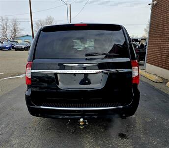 2015 Chrysler Town & Country Touring-L   - Photo 7 - Helena, MT 59601