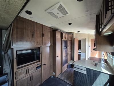 2020 RV MTN TRAX Toy Hauler 27TRX - Photo 8 - Helena, MT 59601
