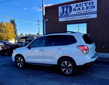 2017 Subaru Forester 2.5i Premium   - Photo 5 - Helena, MT 59601