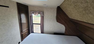 2018 RV Sandpiper 3350bh   - Photo 14 - Helena, MT 59601