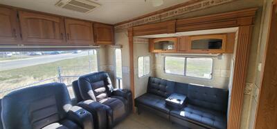 2005 RV Jayco Designer  38 RDQS - Photo 10 - Helena, MT 59601