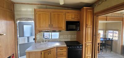 2005 RV Jayco Designer  38 RDQS - Photo 15 - Helena, MT 59601