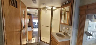 2005 RV Jayco Designer  38 RDQS - Photo 12 - Helena, MT 59601