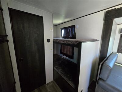 2022 RV Starcraft Autumn Ridge  180BH - Photo 11 - Helena, MT 59601