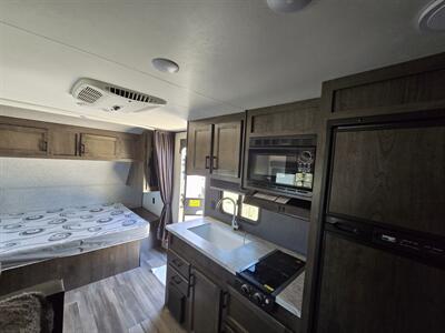 2022 RV Starcraft Autumn Ridge  180BH - Photo 12 - Helena, MT 59601