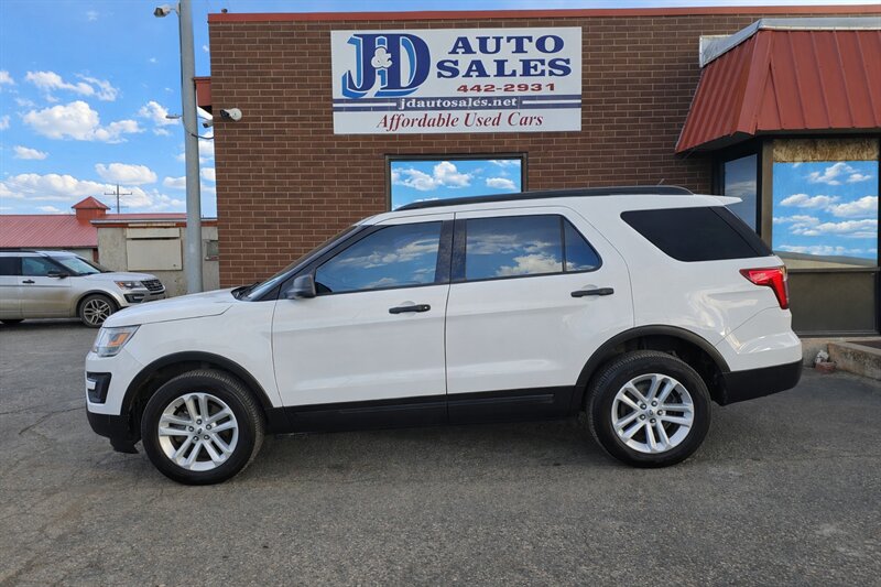 2016 Ford Explorer Base's photo