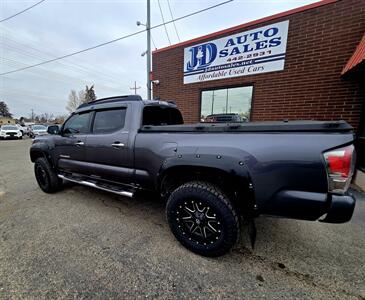 2017 Toyota Tacoma Limited   - Photo 13 - Helena, MT 59601